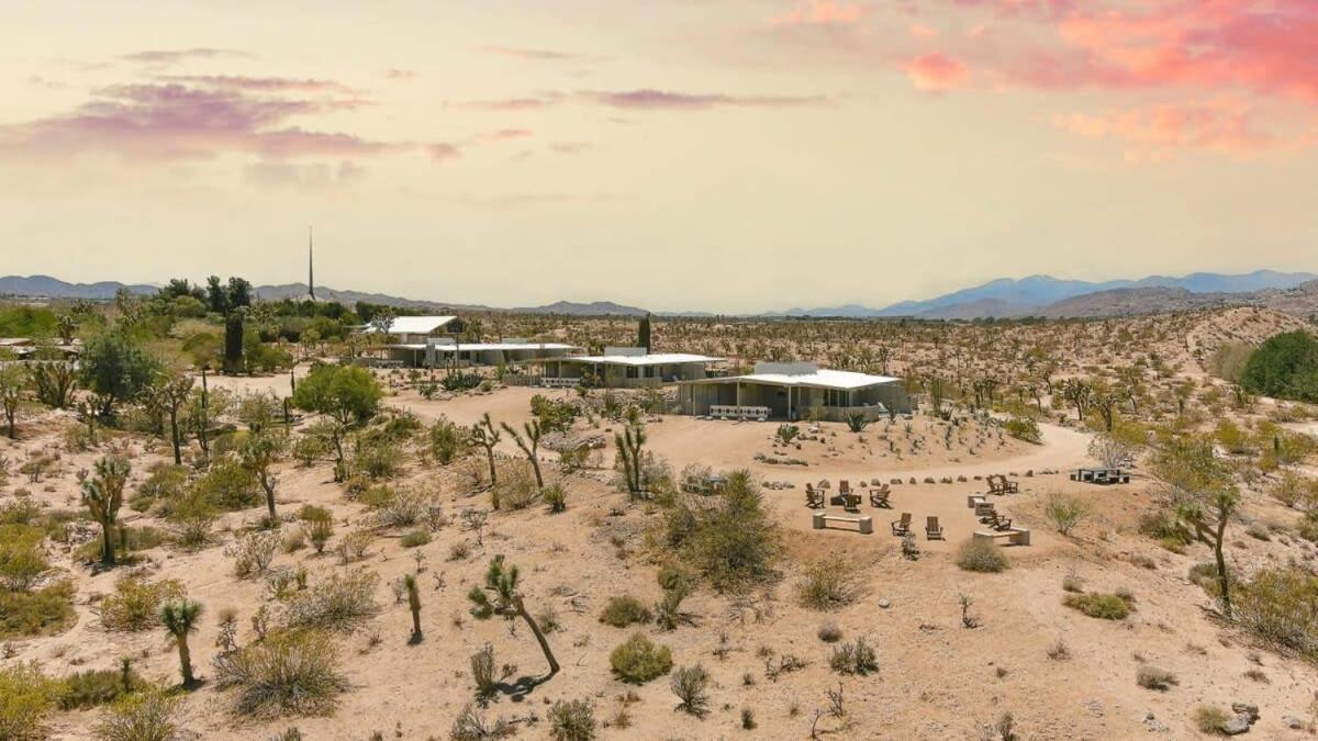 The Bungalows By Homestead Modern Joshua Tree Exterior foto