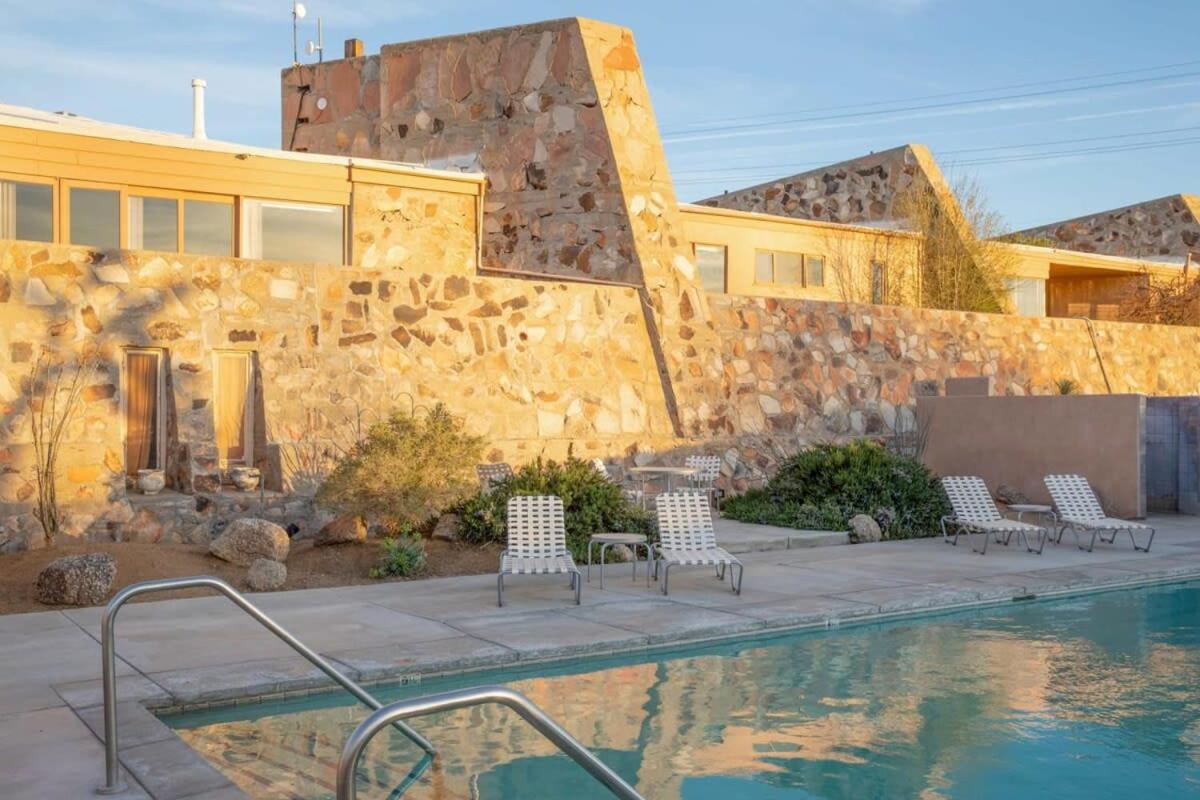 The Bungalows By Homestead Modern Joshua Tree Exterior foto